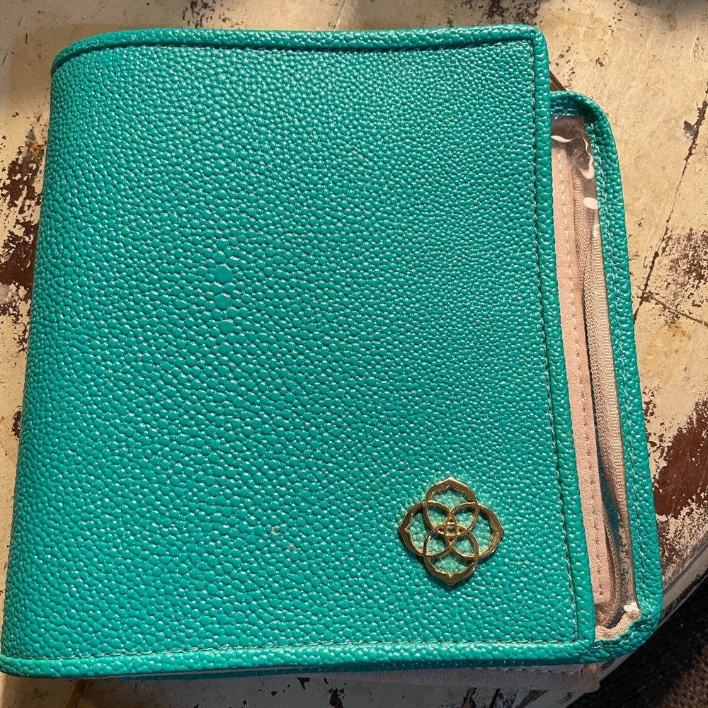 Kendra Scott jewelry bag